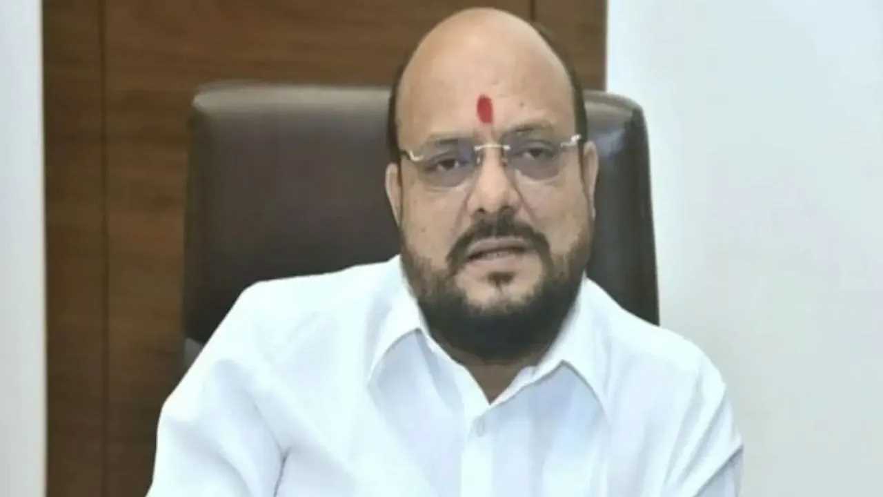 महाराष्ट्र : गुलाबराव पाटिल ने कहा, जनता दरबार में हो रहा लोगों की समस्याओं का समाधान